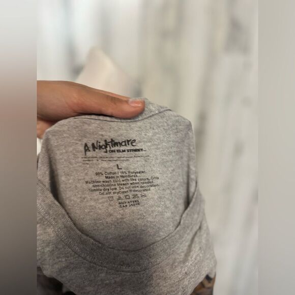 Gray Tshirt - Picture 4 of 6